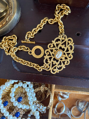 Leslie block necklace
