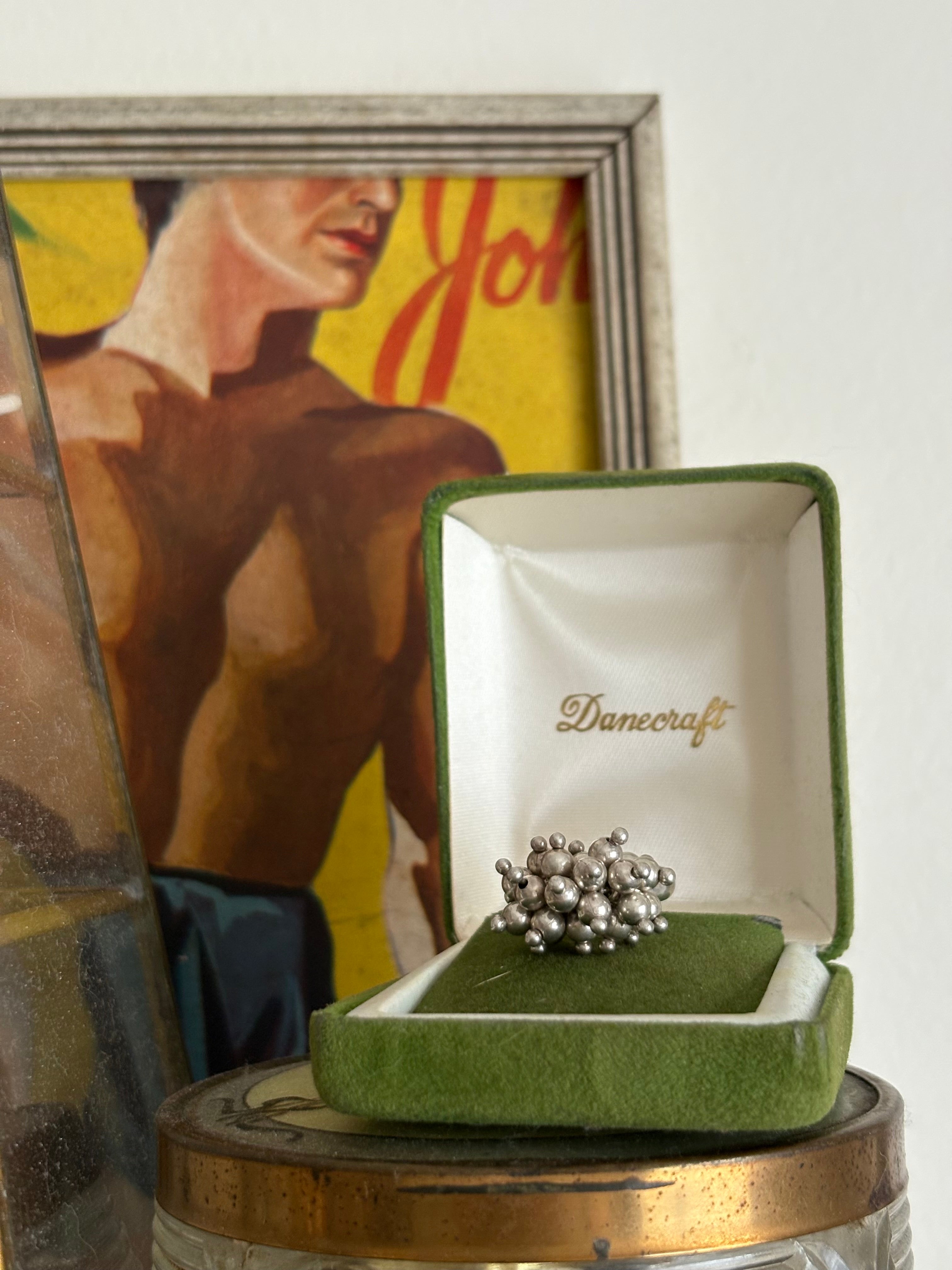 Cluster drop ball ring