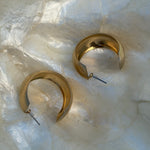 Gold 80s earrings