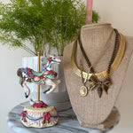 Bow necklace