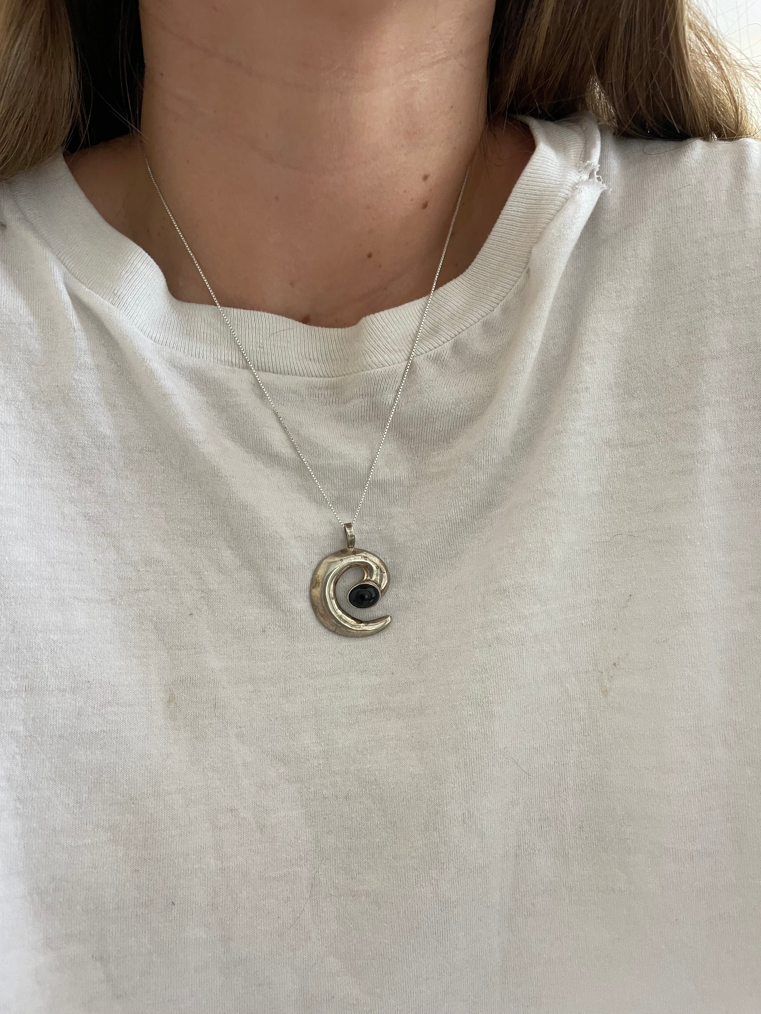 Spiral black onyx