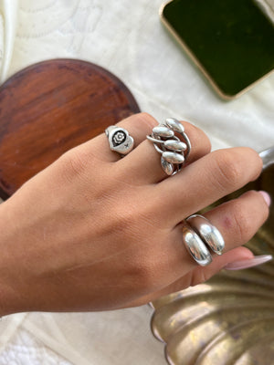 Heart floral ring
