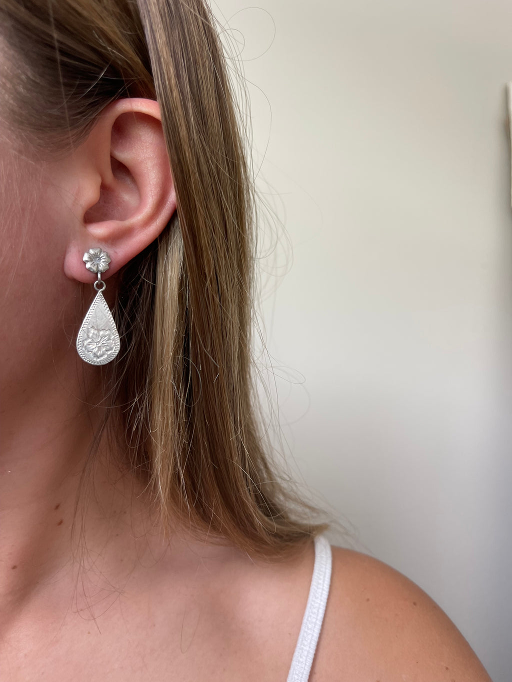 Floral post earrings