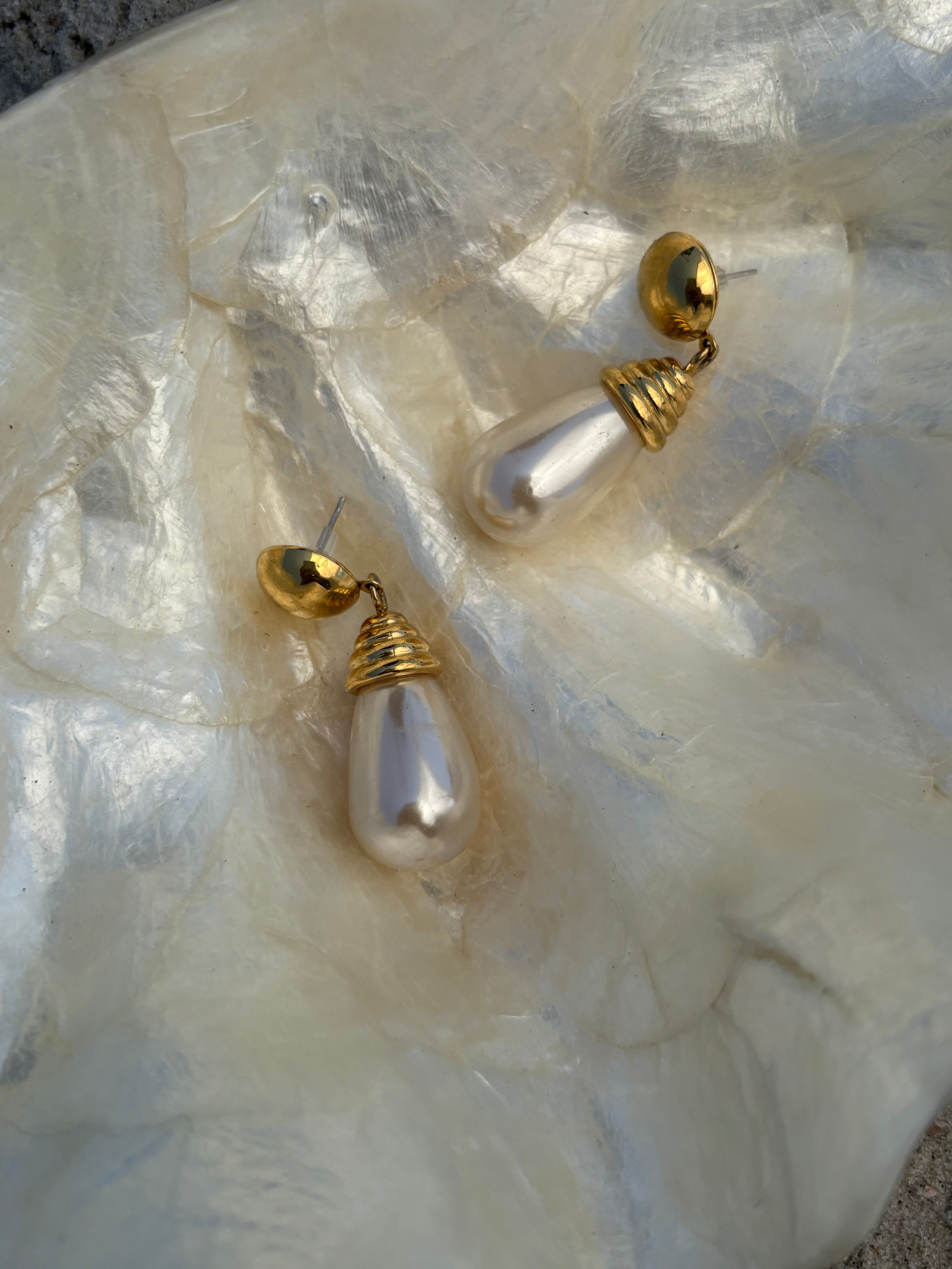 Gold 80s earrings