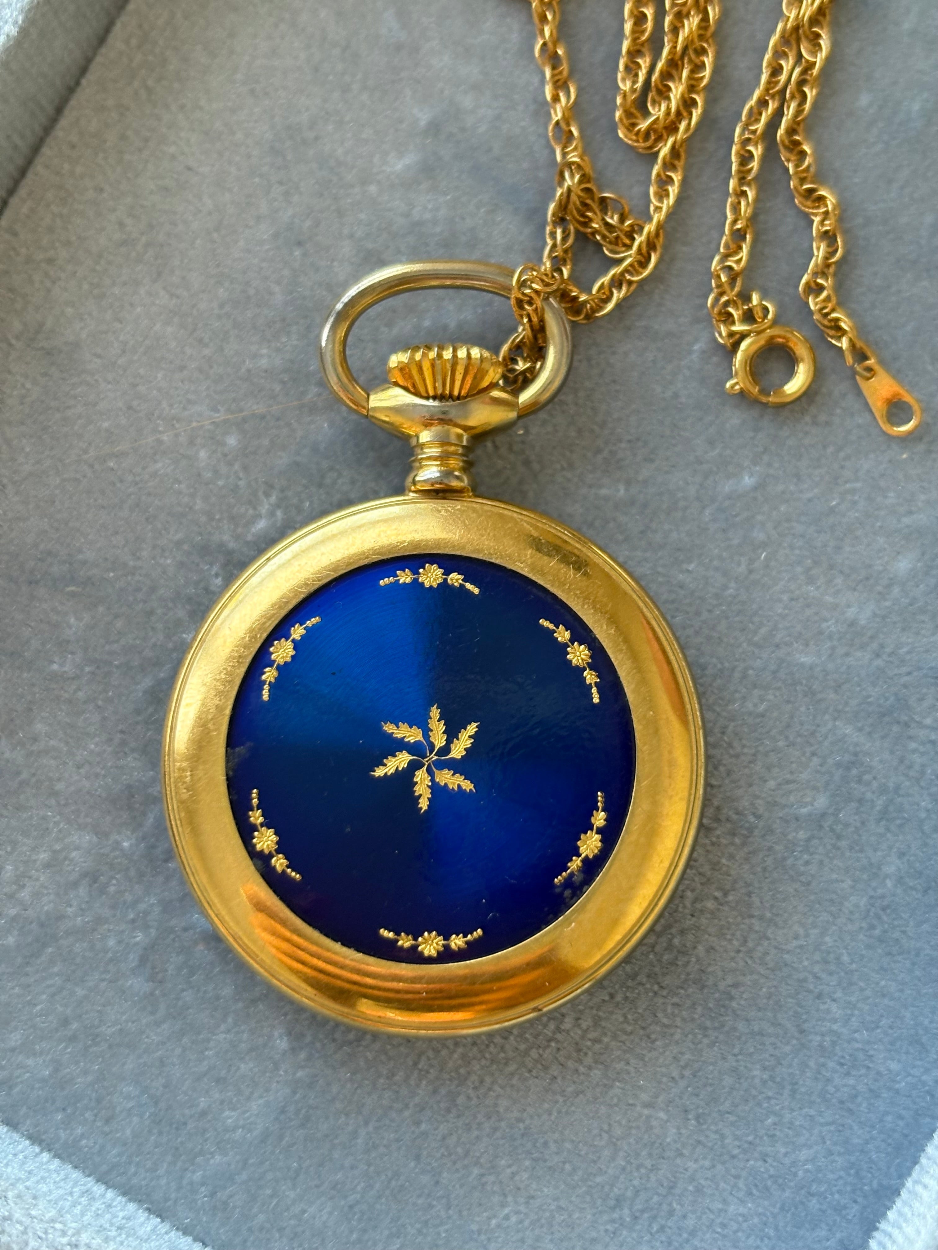 Clock pendant necklace