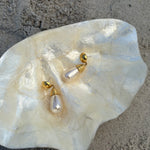 Gold 80s earrings