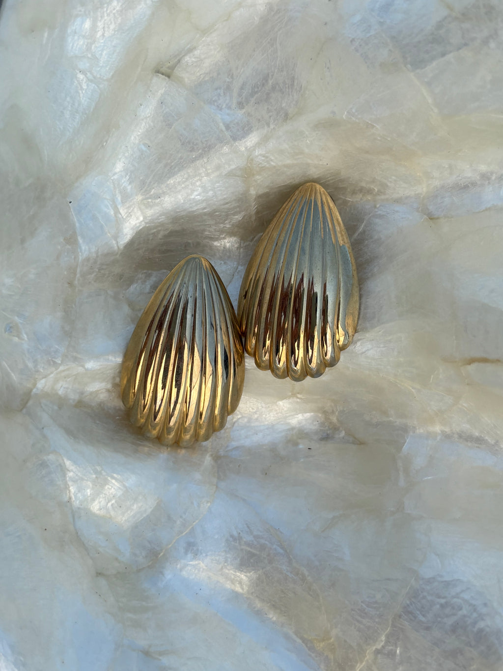 Gold 80s earrings