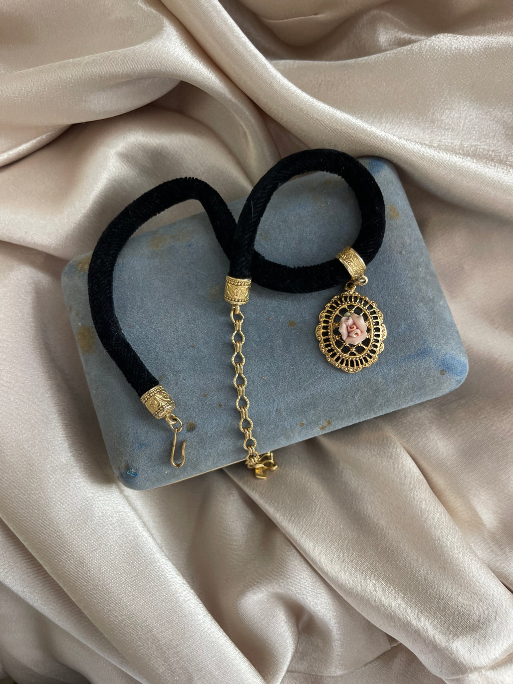 Gold floral choker