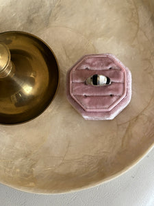 Mother of Pearl + black onyx