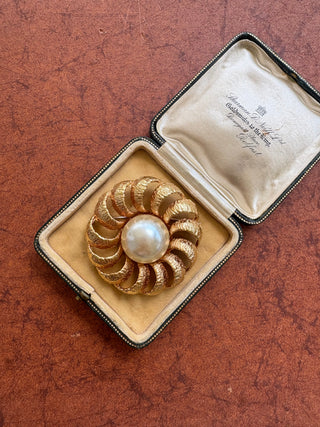 Pearl brooch