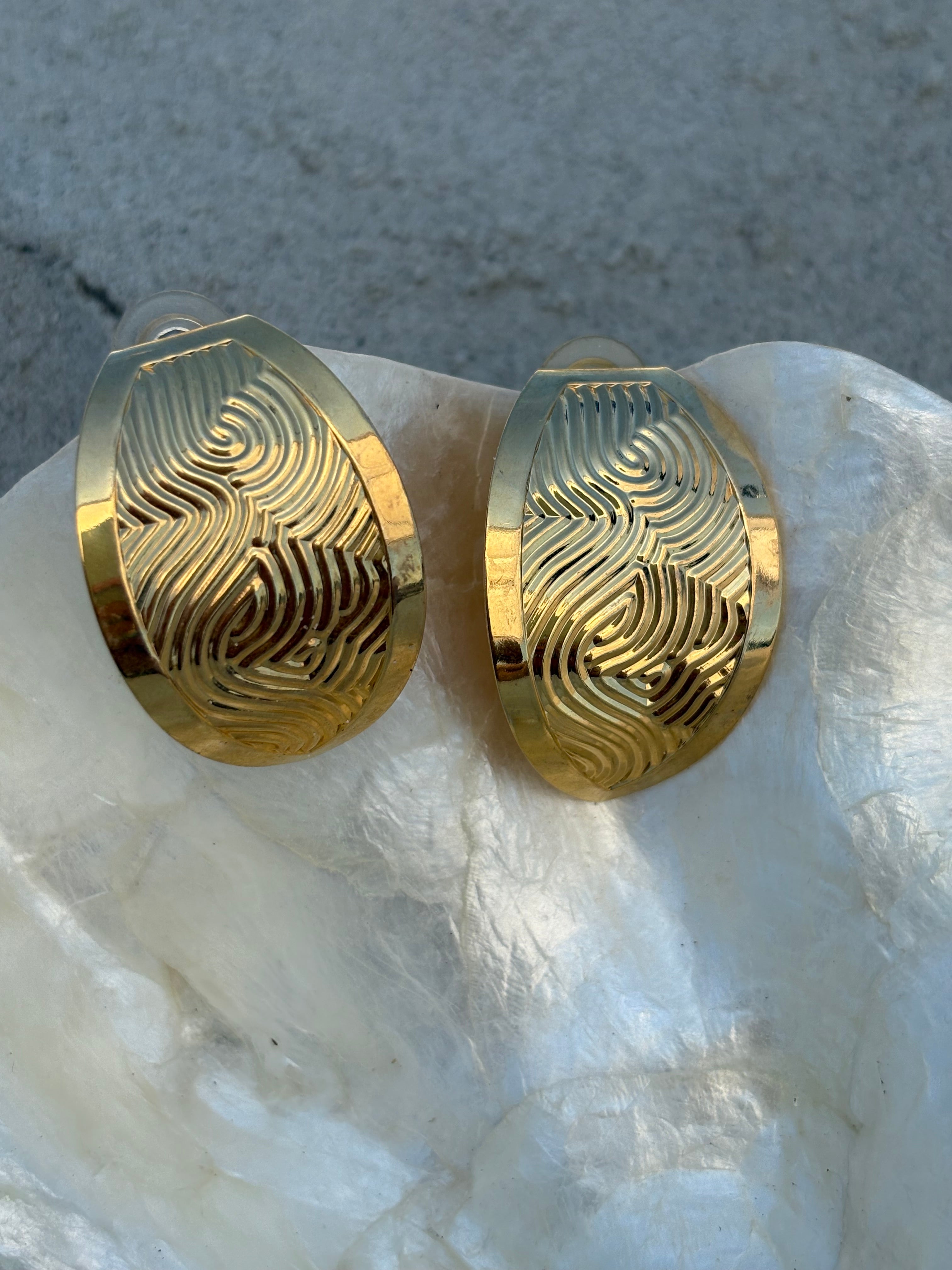 Gold 80s earrings