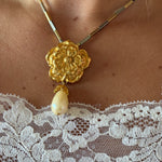 Flower pearl teardrop