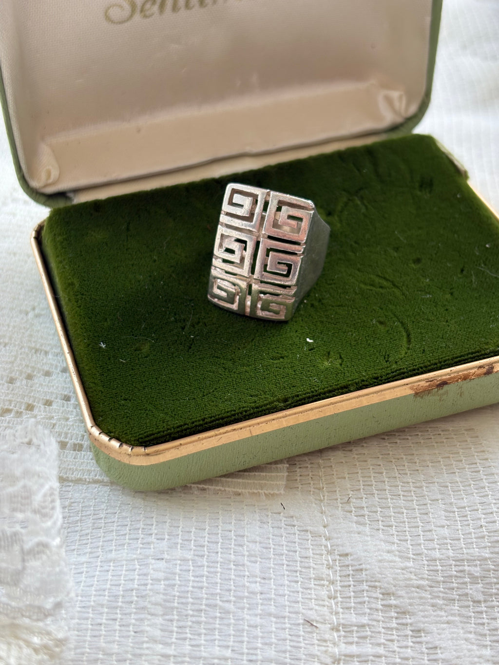 925 Greek key