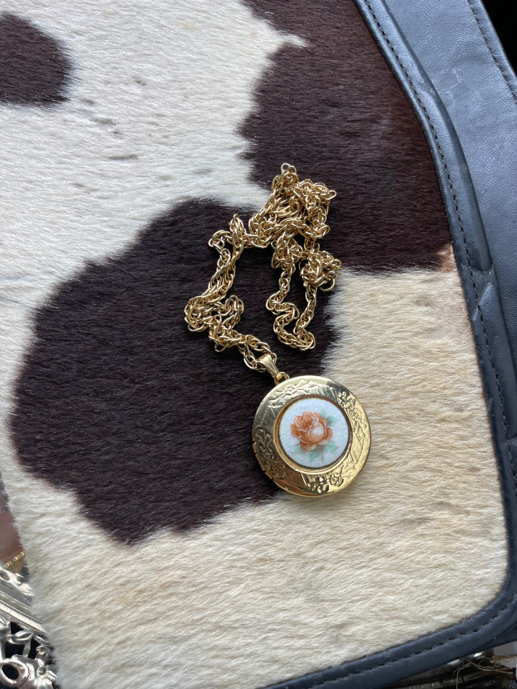 Floral locket pendant