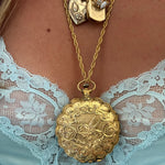 Compact mirror necklace