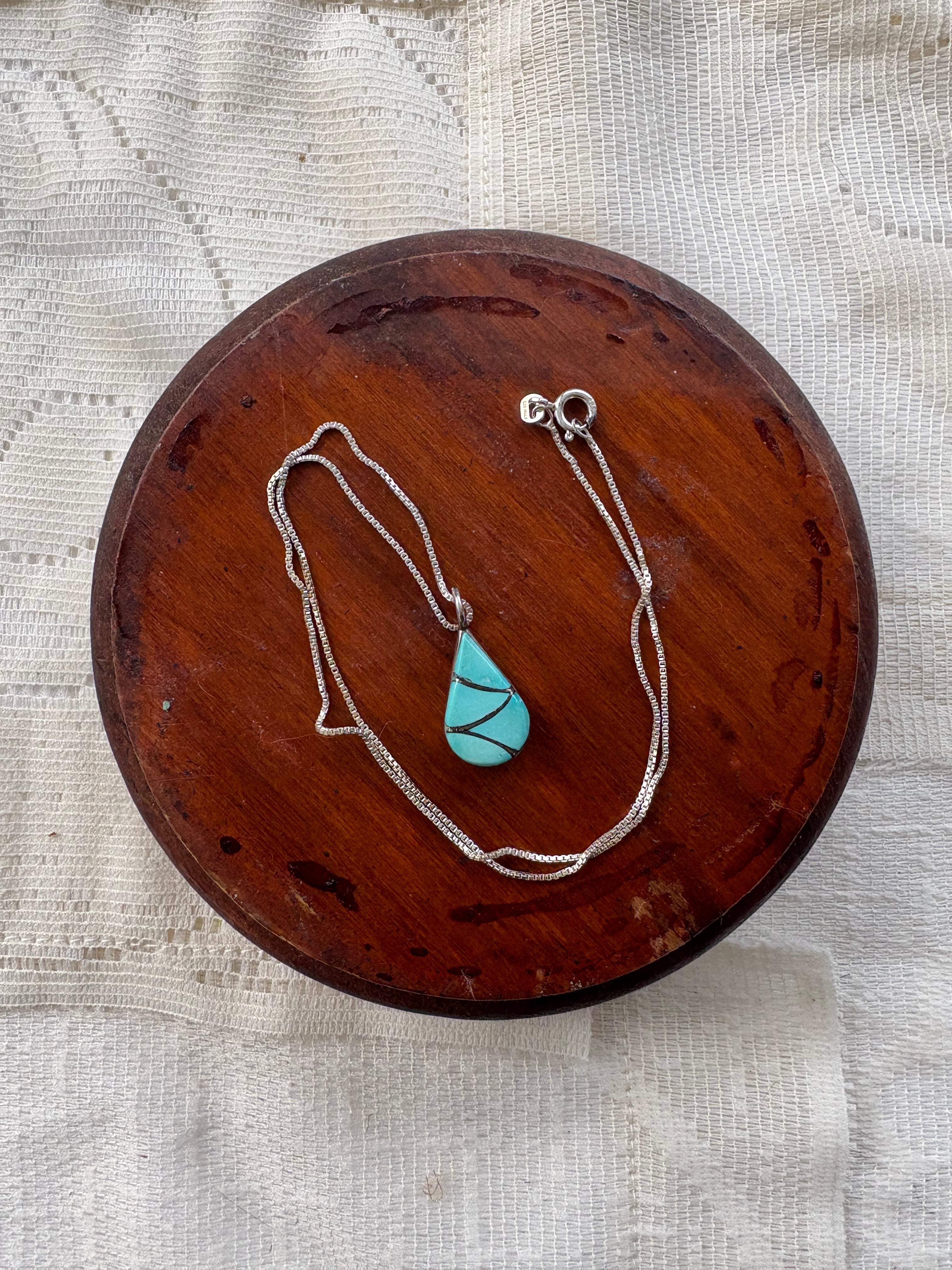 Mother of pearl tear drop necklace