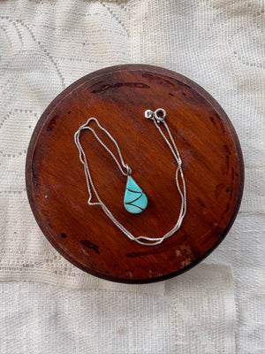 Mother of pearl tear drop necklace