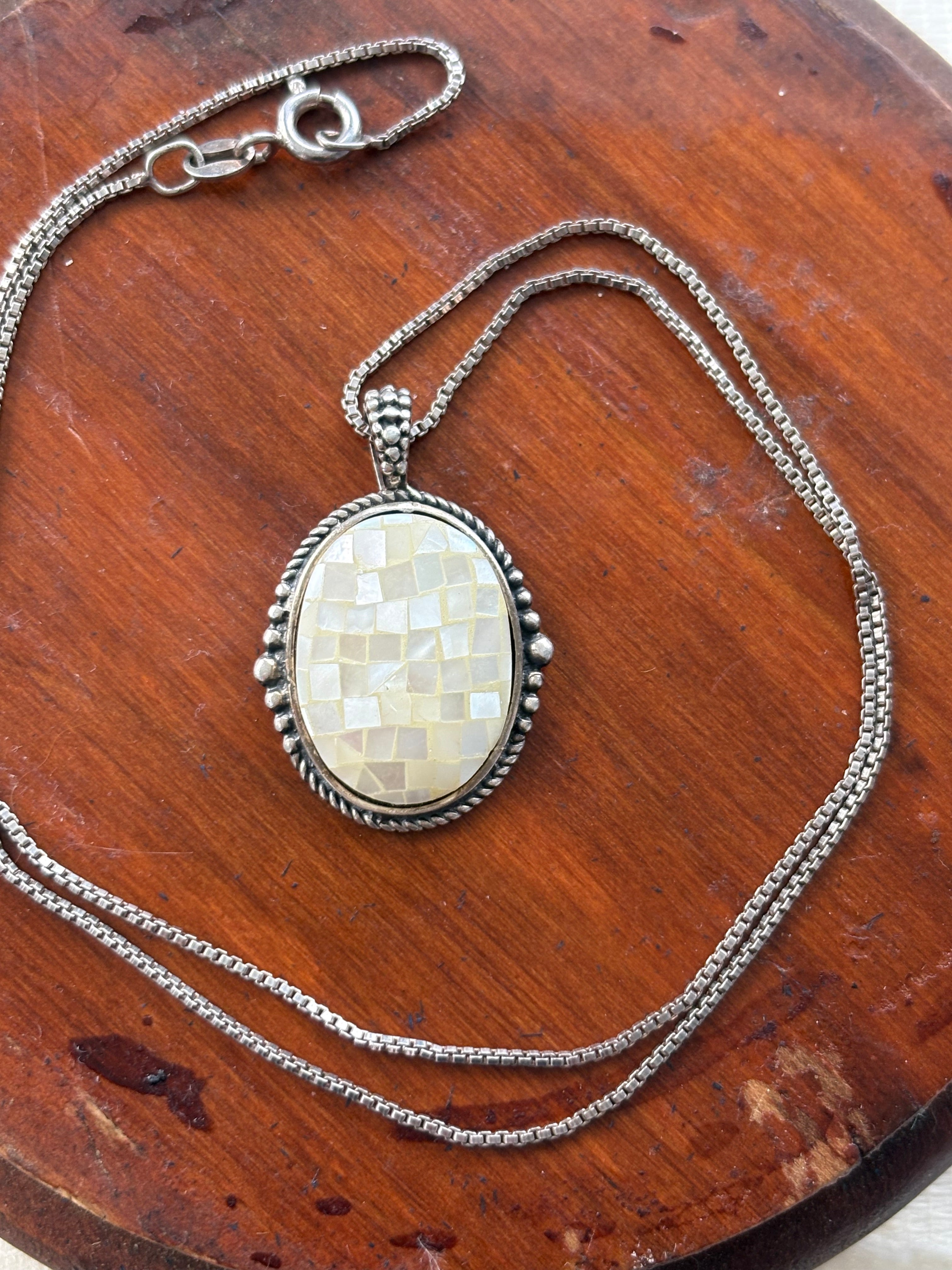 Mother of pearl necklace