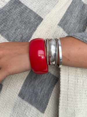 Acrylic mod 80s red bangle