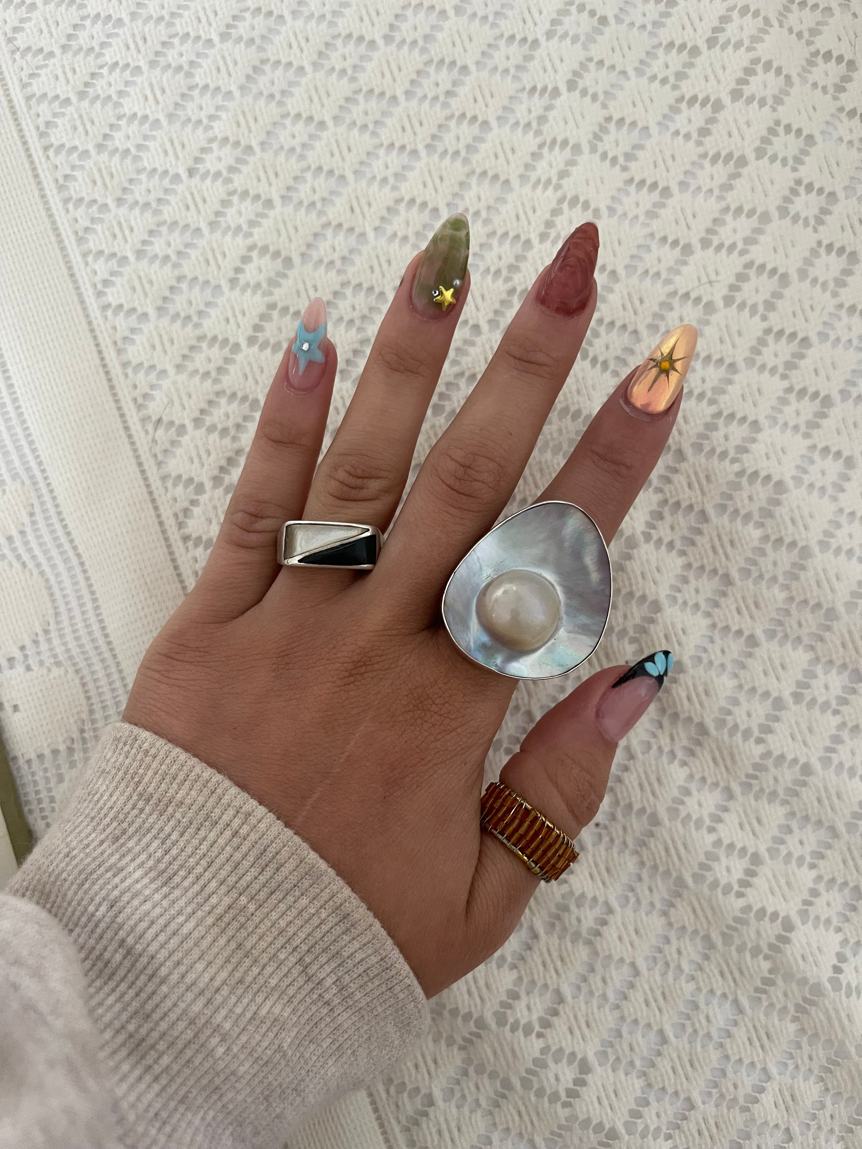Mother of pearl & black onyx