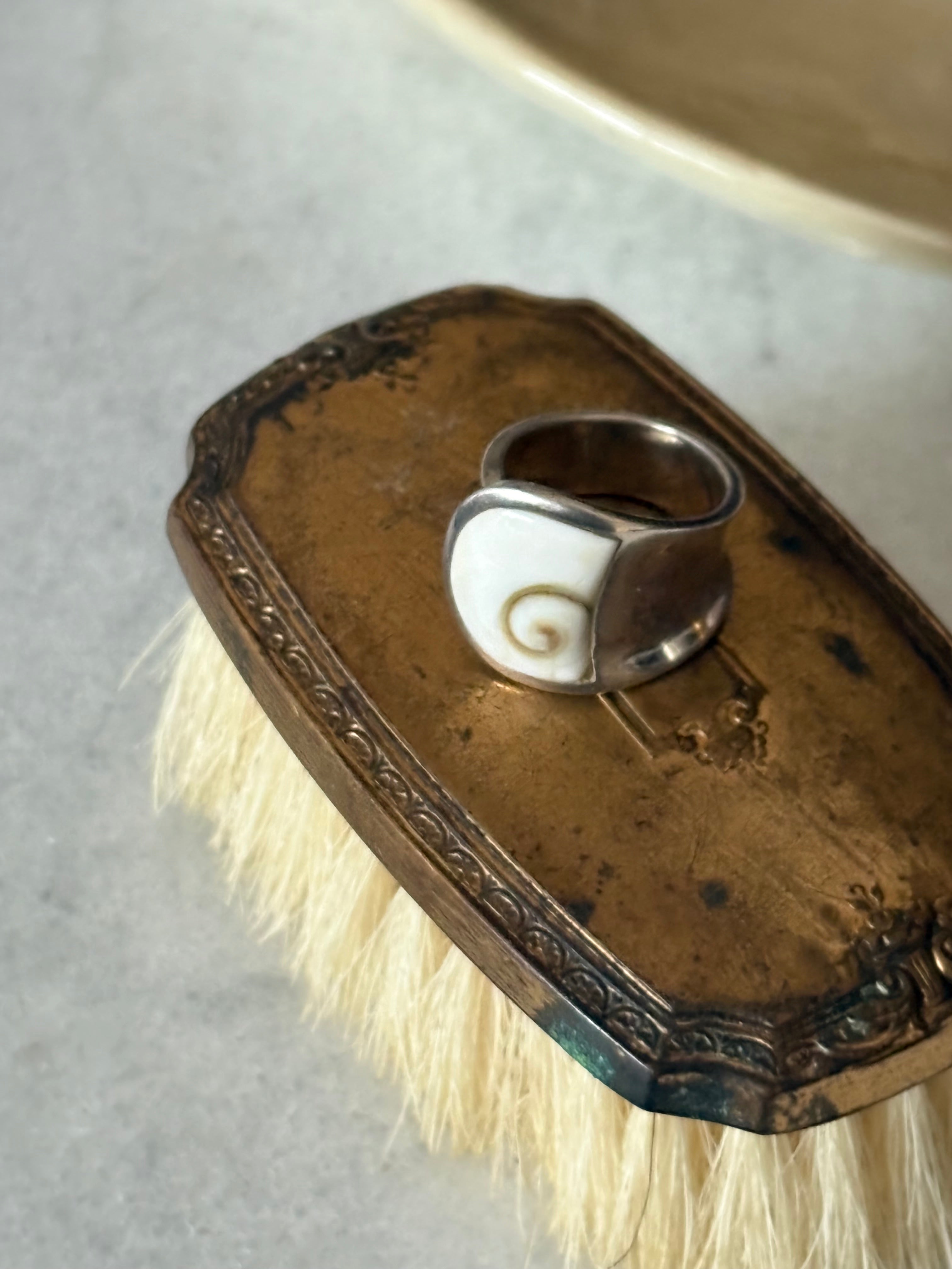 Shiva shell ring