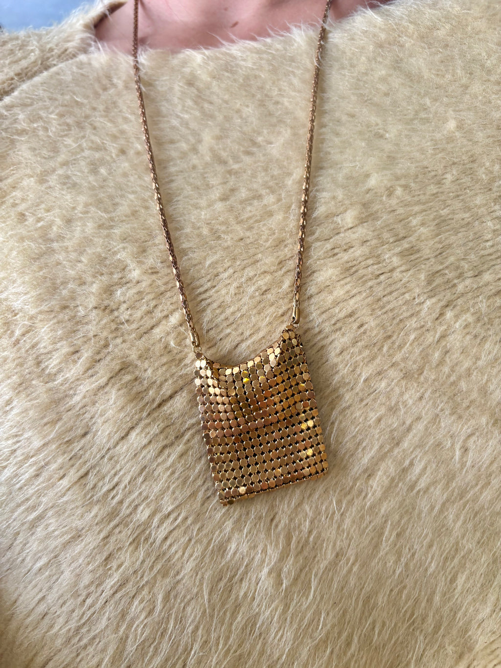 Mesh purse necklace