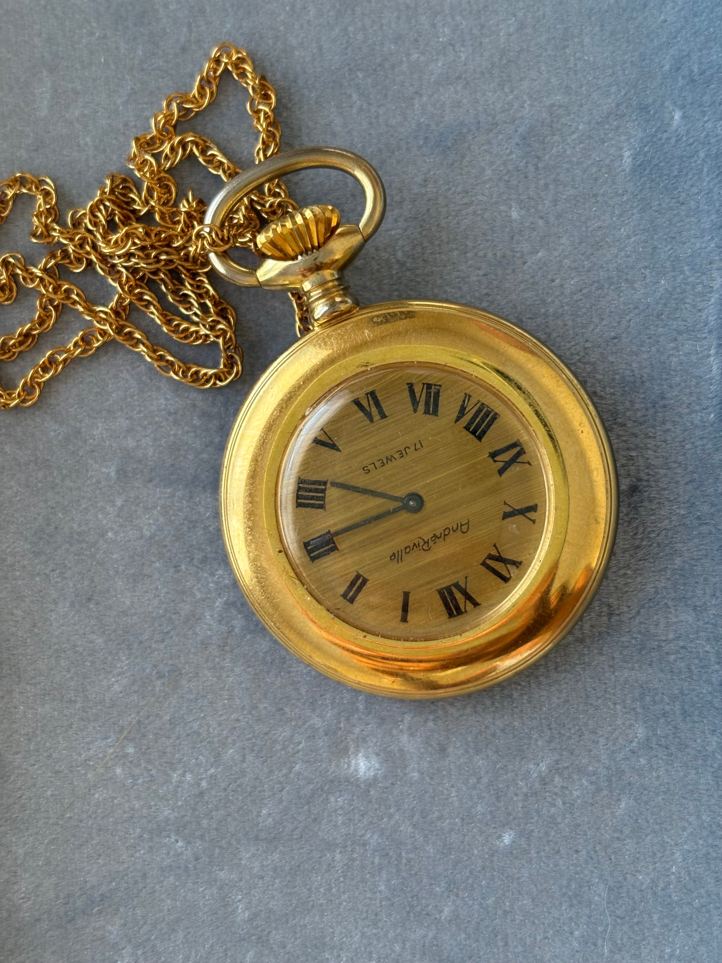 Clock pendant necklace