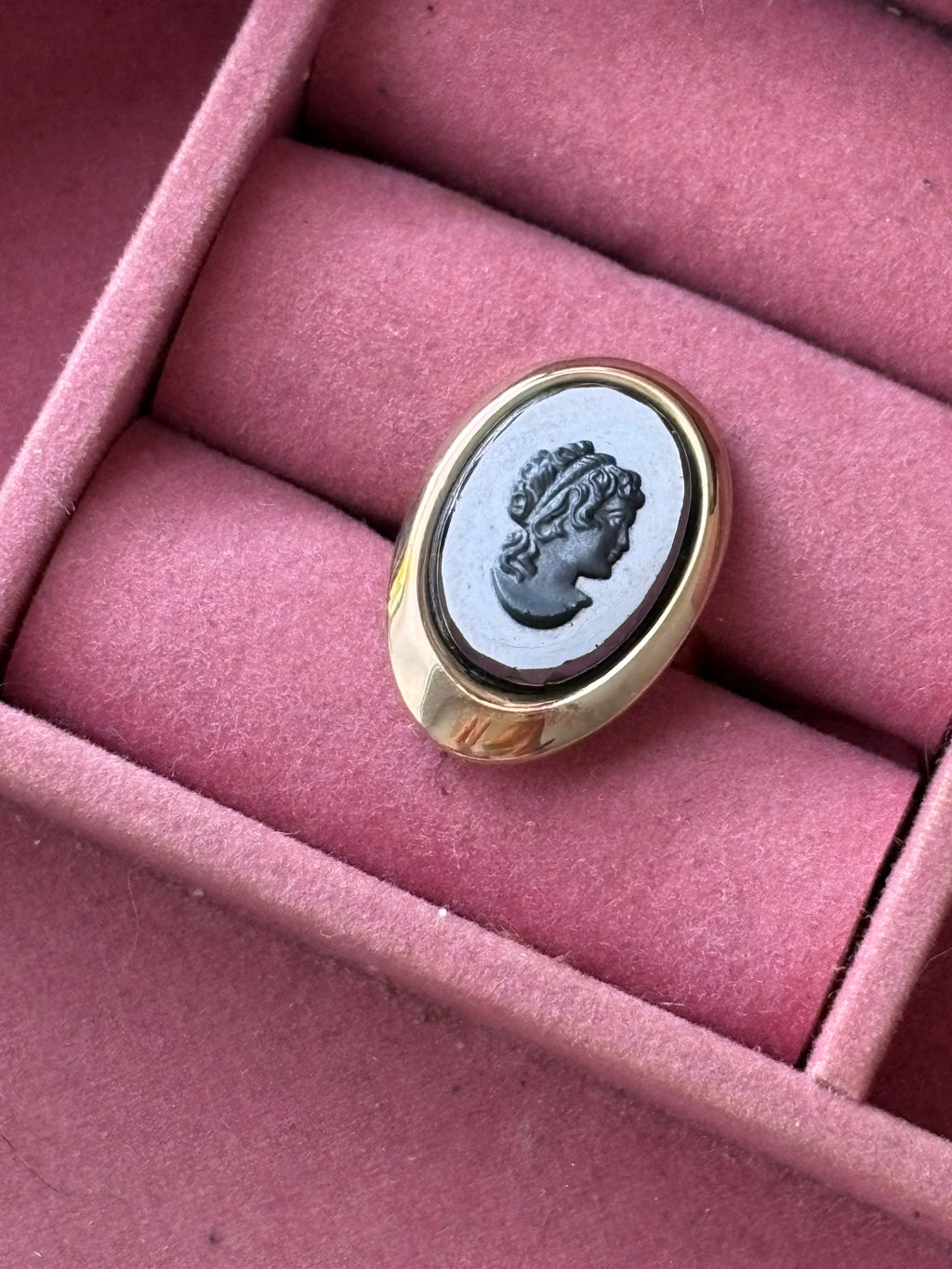 Sarah Coventry cameo ring