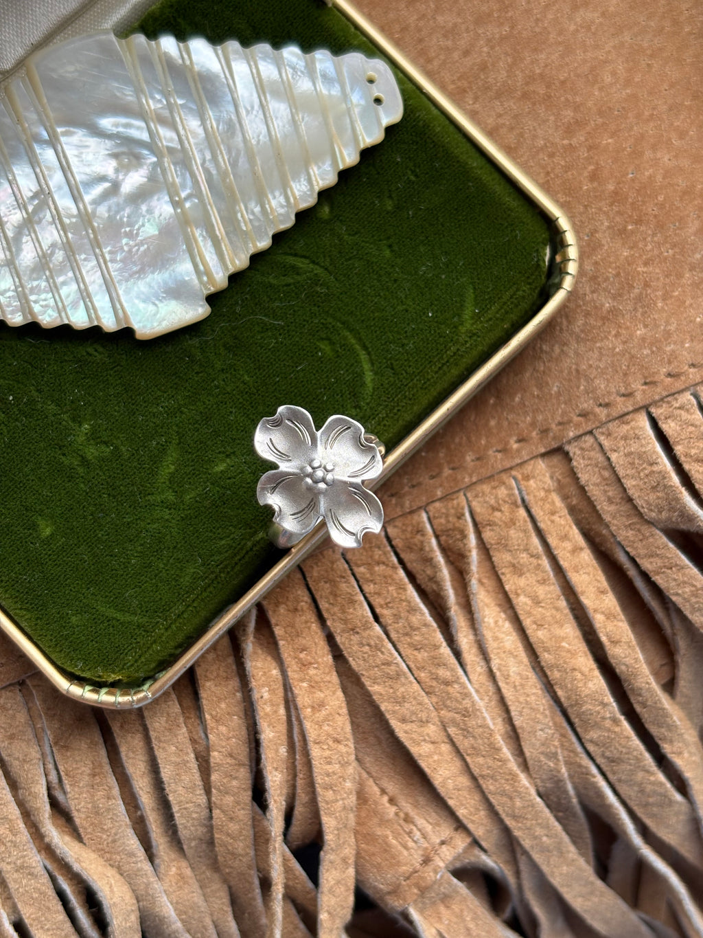 Flower ring
