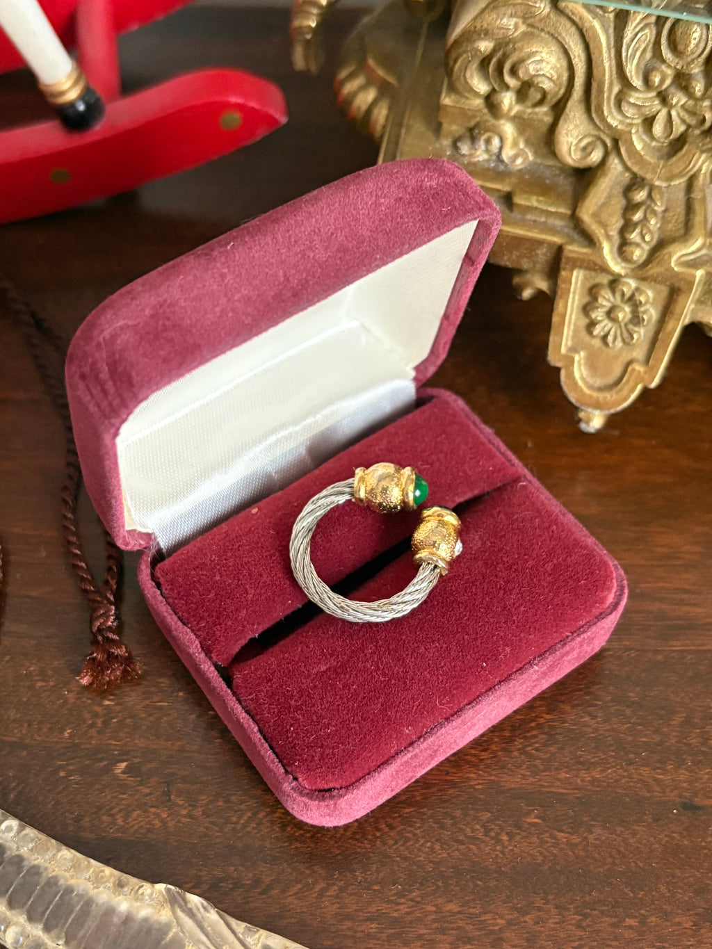 Costume ring