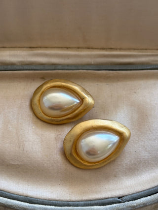 Pearl clip on earrings